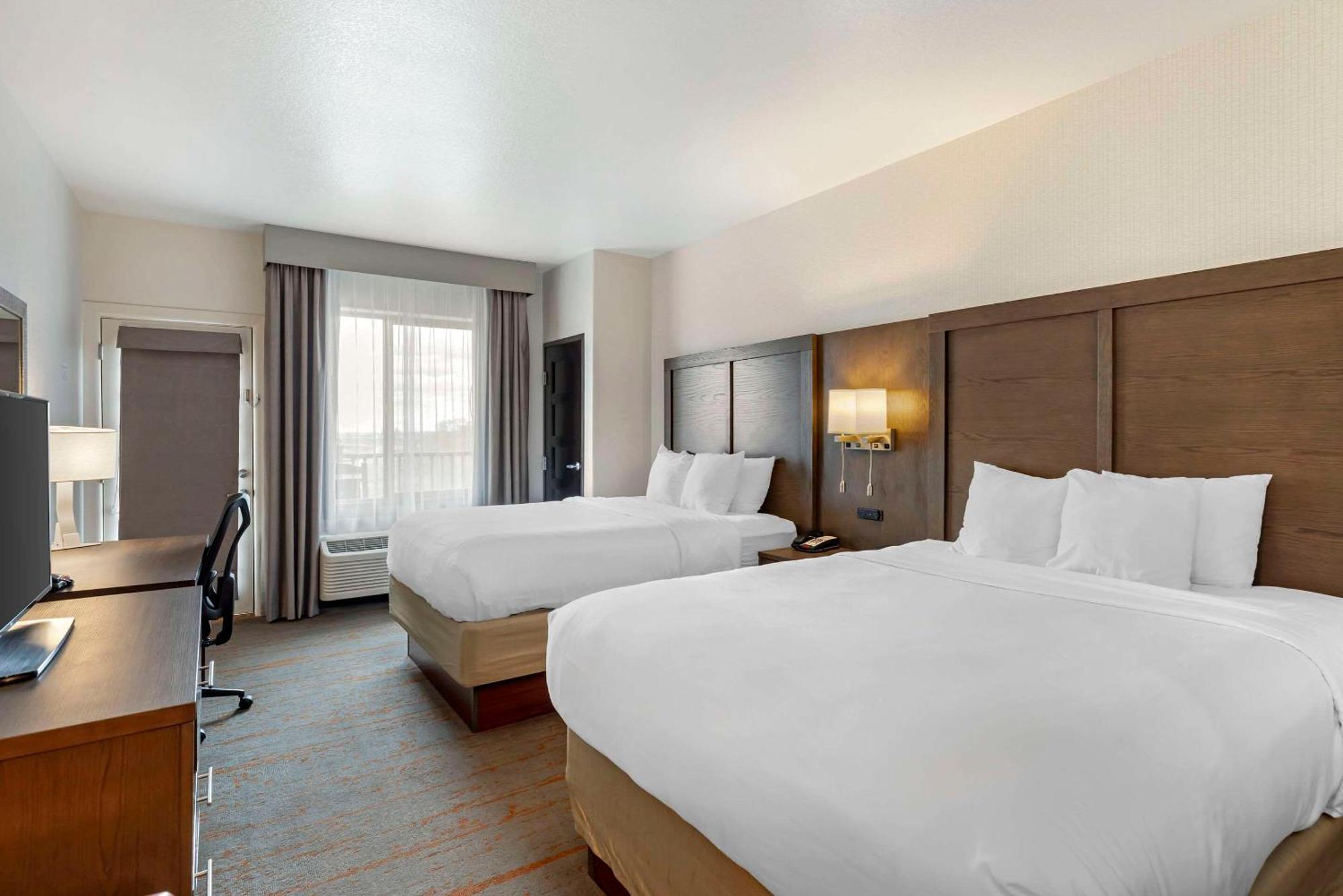 Comfort Inn & Suites Brighton Denver Ne Medical Center Εξωτερικό φωτογραφία
