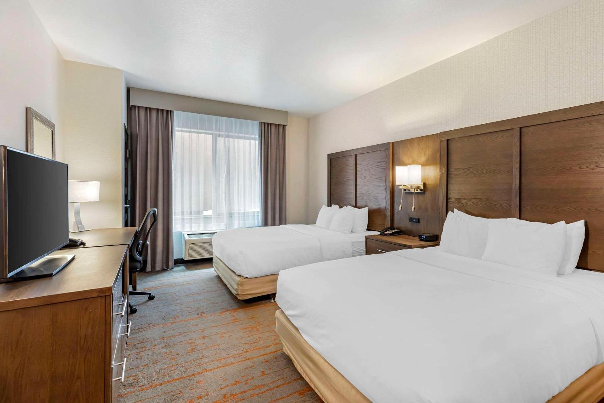 Comfort Inn & Suites Brighton Denver Ne Medical Center Εξωτερικό φωτογραφία